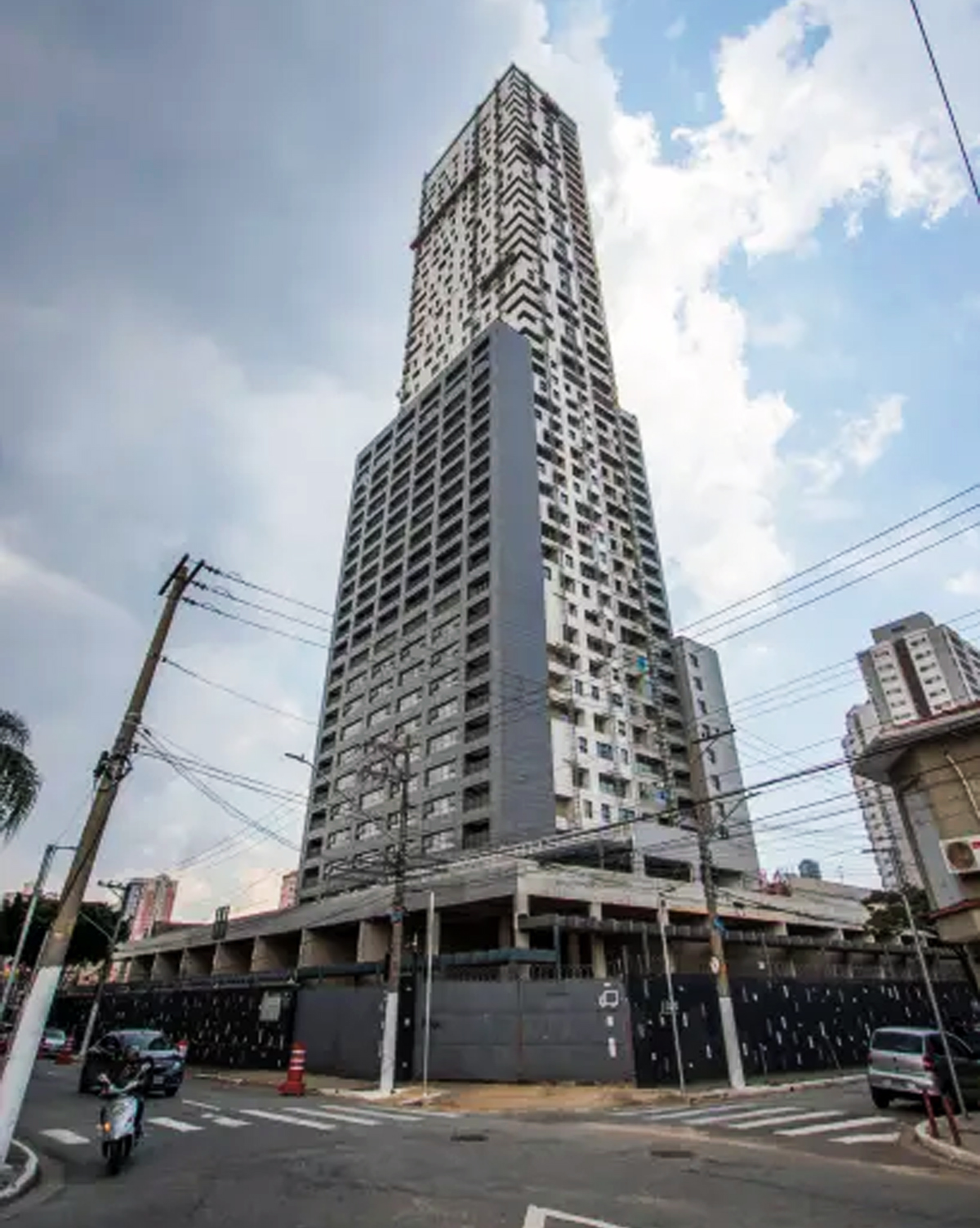 Com 46 andares, futuro prédio mais alto de São Paulo será entregue em junho. Veja fotos